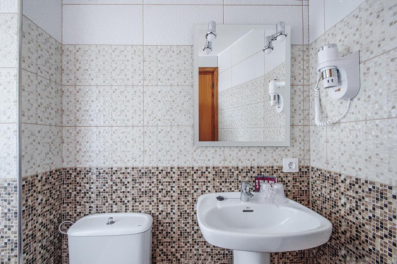 אמפוריבראבה Hotel Silvia מראה חיצוני תמונה