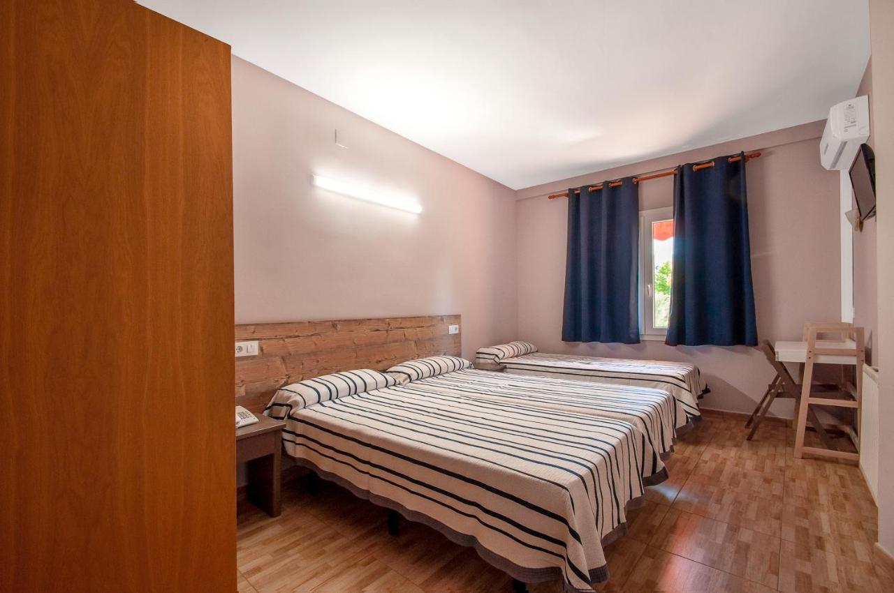 אמפוריבראבה Hotel Silvia מראה חיצוני תמונה