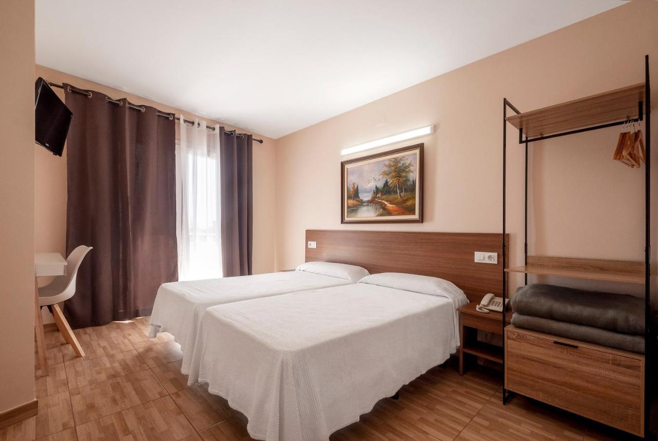 אמפוריבראבה Hotel Silvia מראה חיצוני תמונה