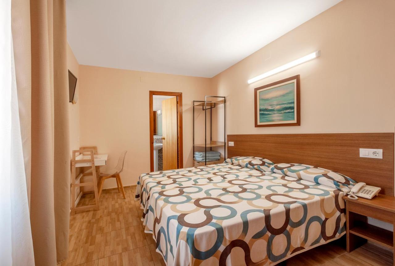 אמפוריבראבה Hotel Silvia מראה חיצוני תמונה