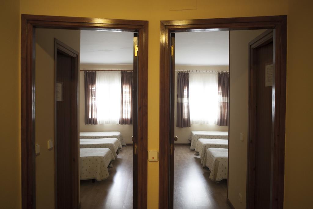 אמפוריבראבה Hotel Silvia חדר תמונה